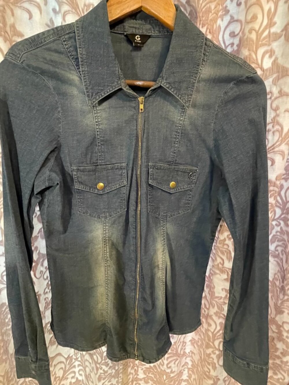 Women's GUESS Medium Stretch Faded Denim Zip-up Long Sleeve Top w/Snap Pockets